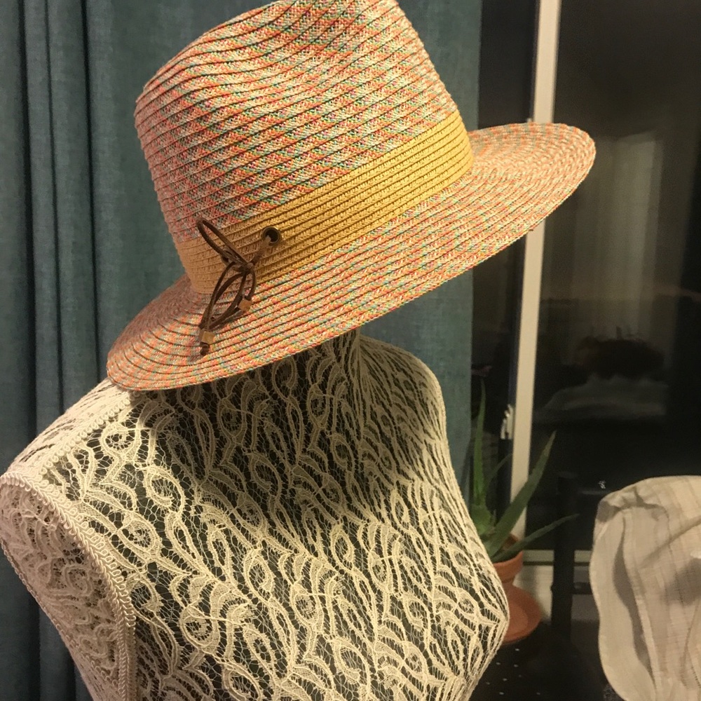 Hat - Picture 2 of 4